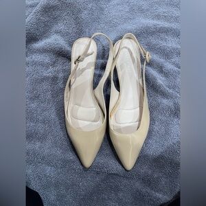 Kelly & Katie Nude Patent Slingback Pointed-Toe Kitten Heels